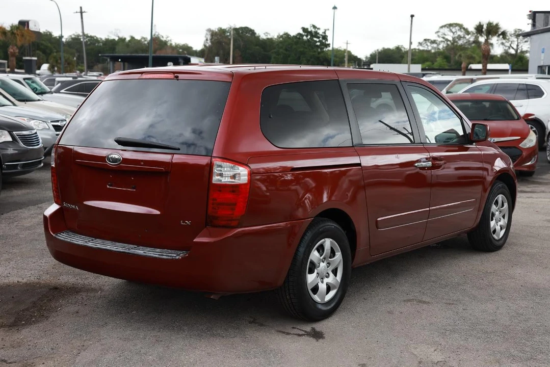 2008 Kia Carnival - Image 11 of 21