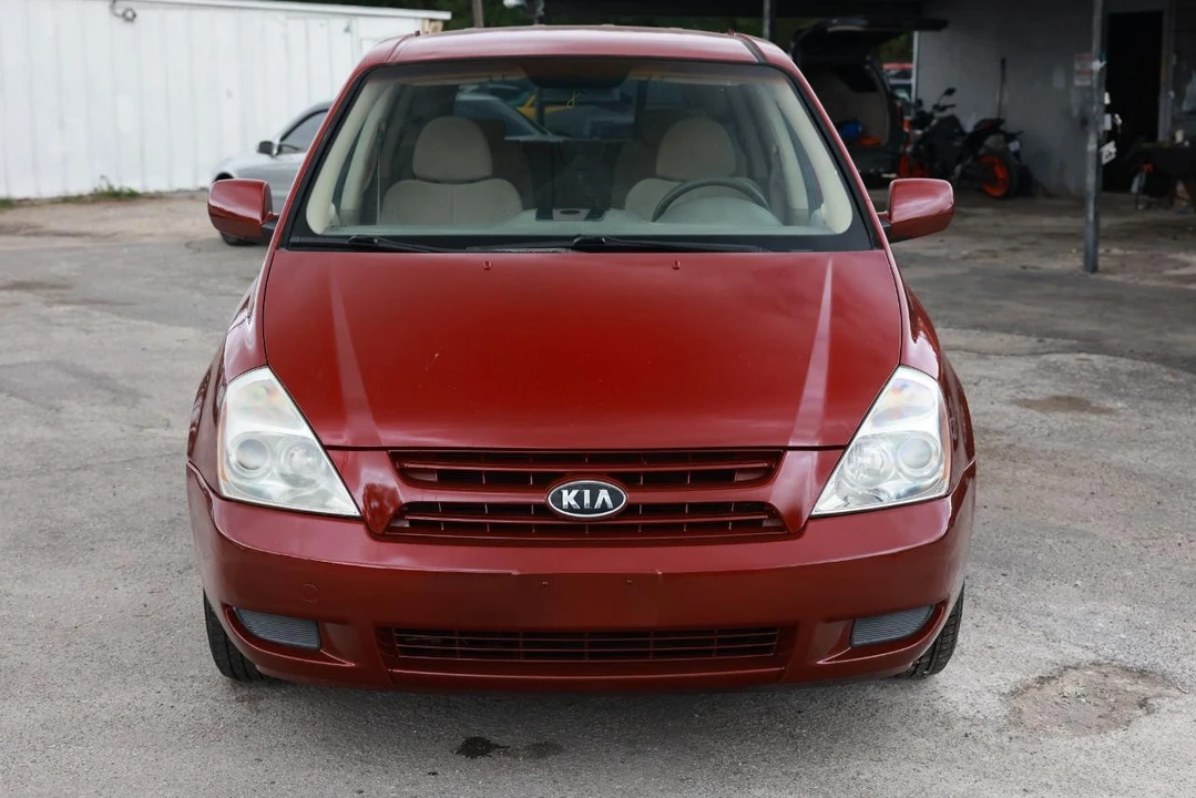 2008 Kia Carnival - Image 19 of 21