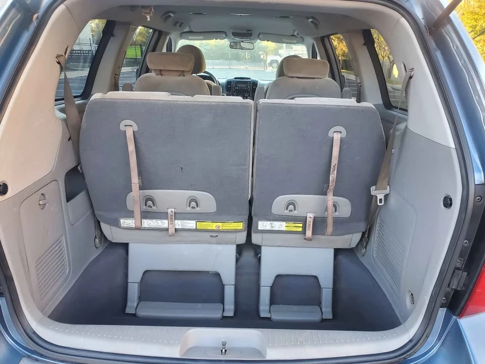 2008 Kia Carnival - Image 13 of 18