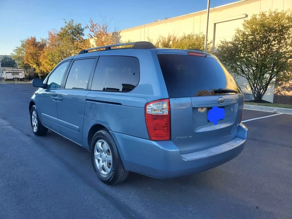 2008 Kia Carnival - Image 5 of 18