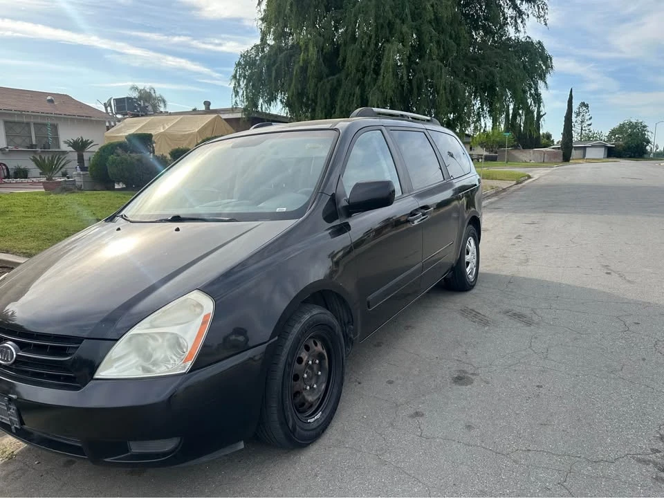 2008 Kia Carnival - Image 11 of 11