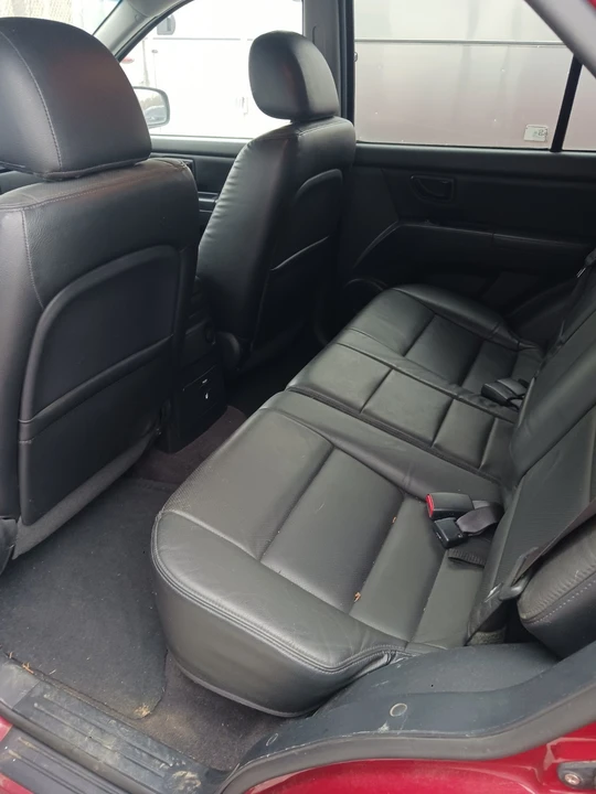 2008 Kia Sorento - Image 5 of 21