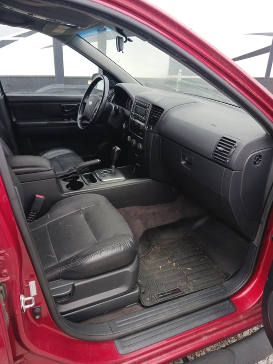 2008 Kia Sorento - Image 8 of 21