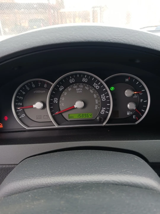 2008 Kia Sorento - Image 2 of 21