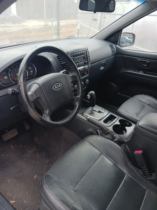 2008 Kia Sorento - Image 3 of 21