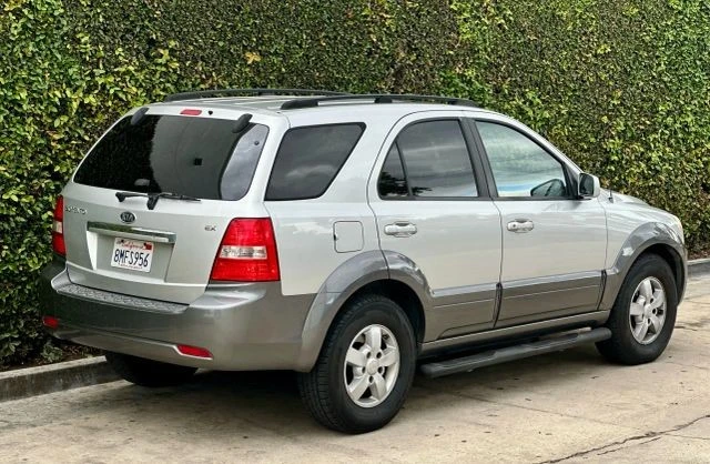 2008 Kia Sorento - Image 10 of 19