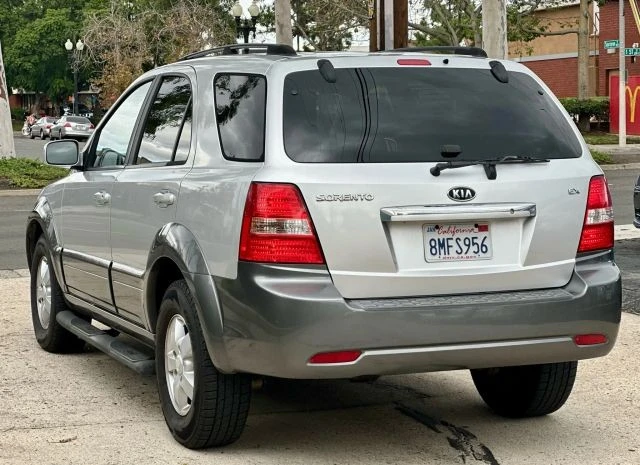 2008 Kia Sorento - Image 4 of 19