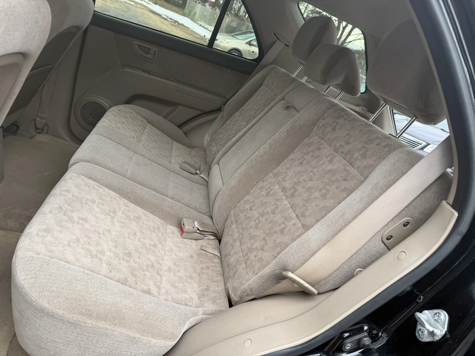 2008 Kia Sorento - Image 7 of 21