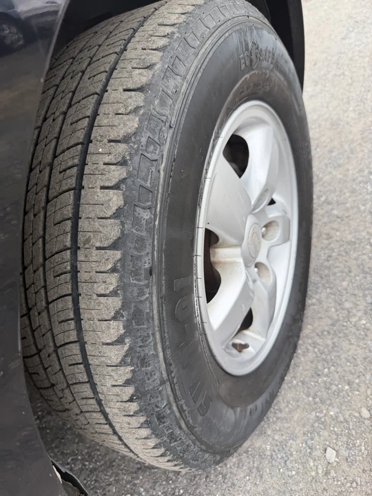2008 Kia Sorento - Image 13 of 21