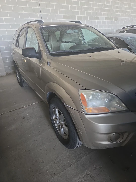 2008 Kia Sorento - Image 3 of 9