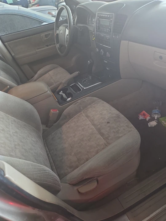 2008 Kia Sorento - Image 6 of 9