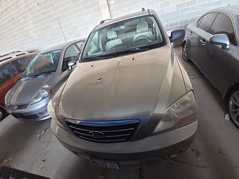 2008 Kia Sorento - Image 2 of 9