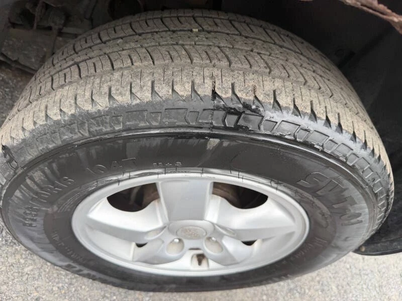 2008 Kia Sorento - Image 17 of 21