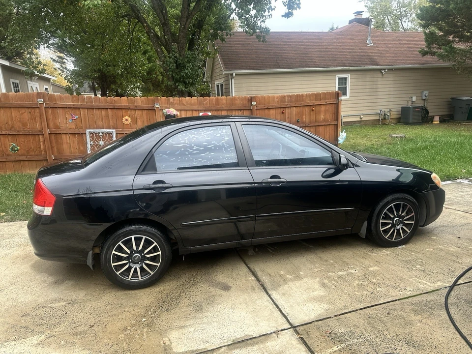 2008 Kia Spectra - Image 2 of 8