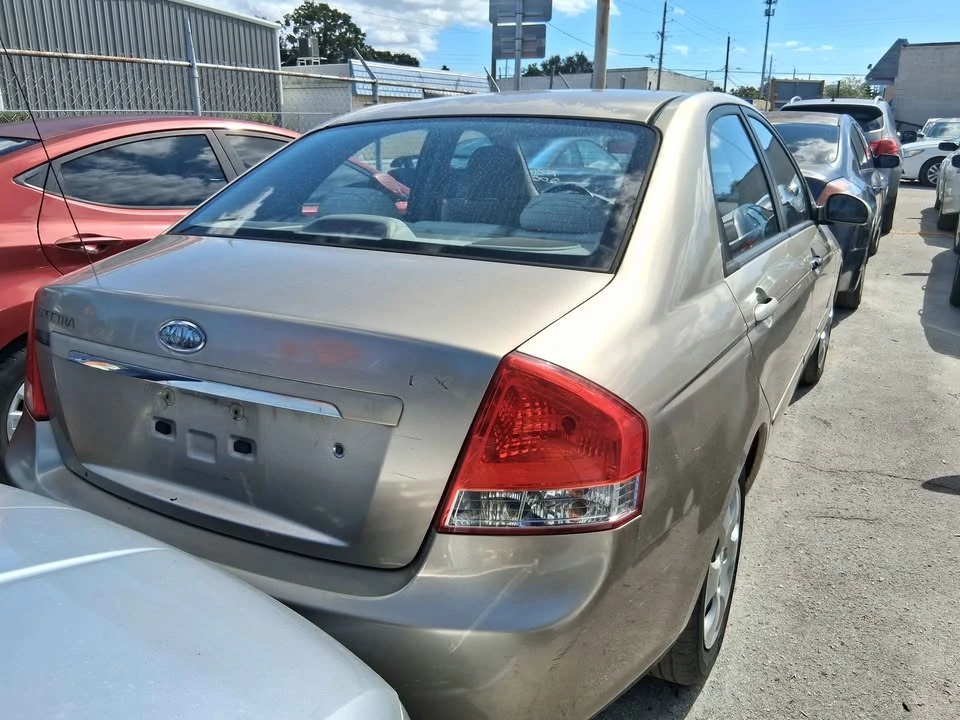 2008 Kia Spectra - Image 2 of 11