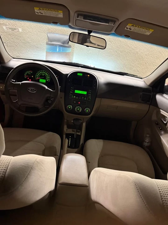 2008 Kia Spectra - Image 5 of 11