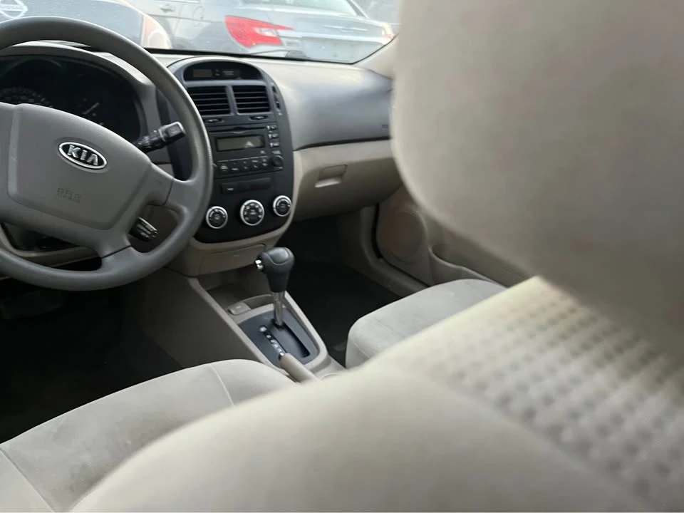 2008 Kia Spectra - Image 10 of 15