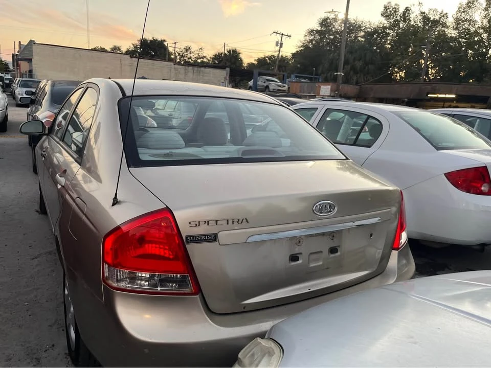 2008 Kia Spectra - Image 8 of 15
