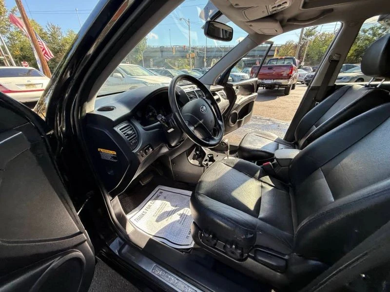 2008 Kia Sportage - Image 8 of 12