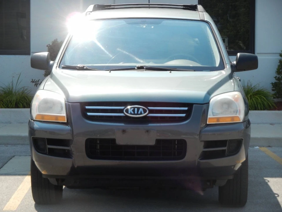 2008 Kia Sportage - Image 7 of 12