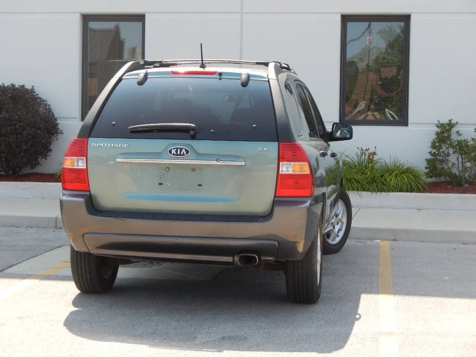 2008 Kia Sportage - Image 16 of 21