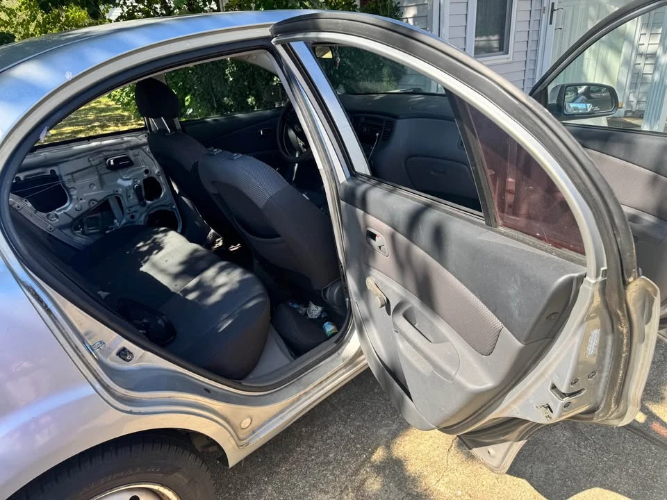 2008 Kia Rio - Image 2 of 10