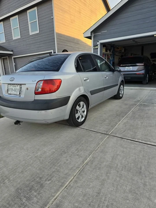 2008 Kia Rio - Image 5 of 13