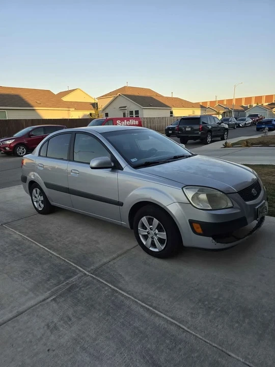 2008 Kia Rio - Image 2 of 13