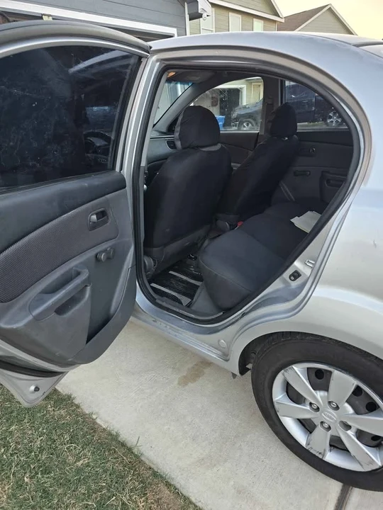 2008 Kia Rio - Image 9 of 13