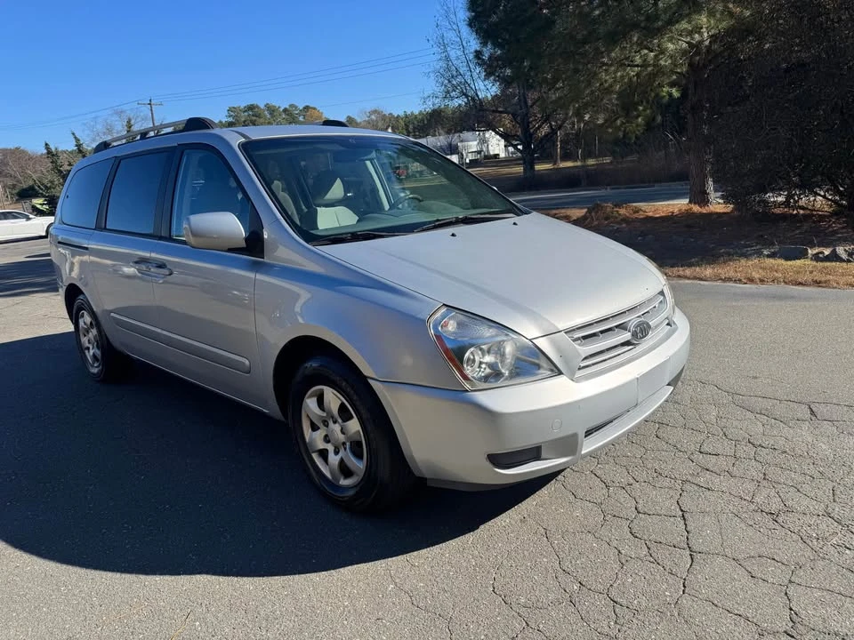 2008 Kia Carnival - Image 3 of 13