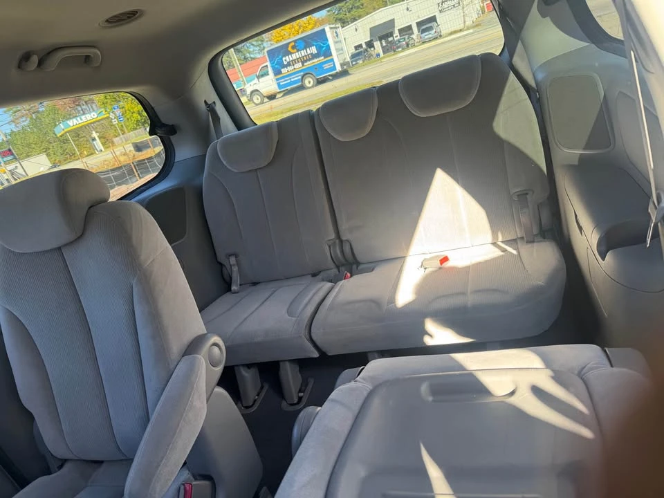 2008 Kia Carnival - Image 13 of 13