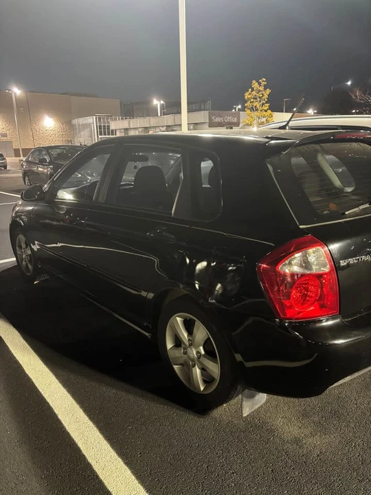 2008 Kia Spectra - Image 2 of 5