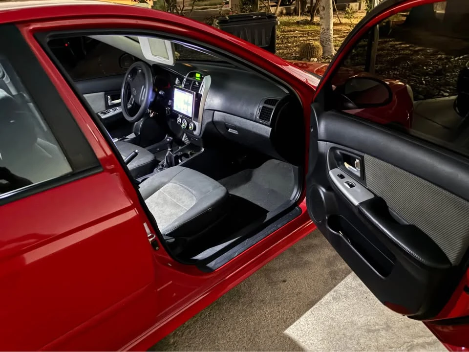 2008 Kia Spectra - Image 9 of 10