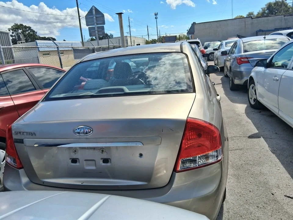 2008 Kia Spectra - Image 5 of 11