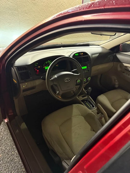 2008 Kia Spectra - Image 6 of 10