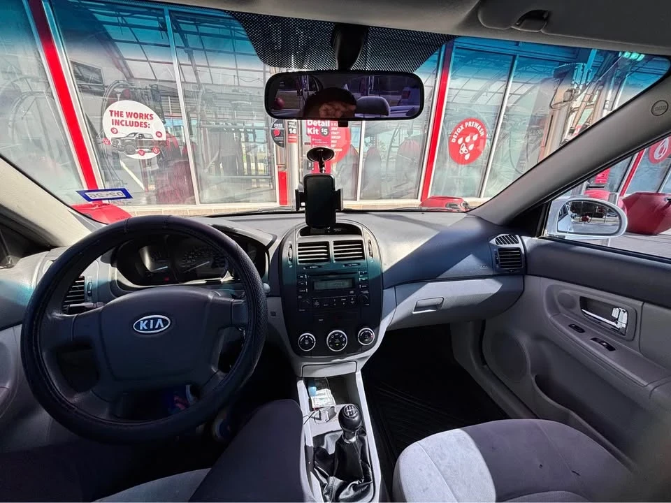 2008 Kia Spectra - Image 5 of 7