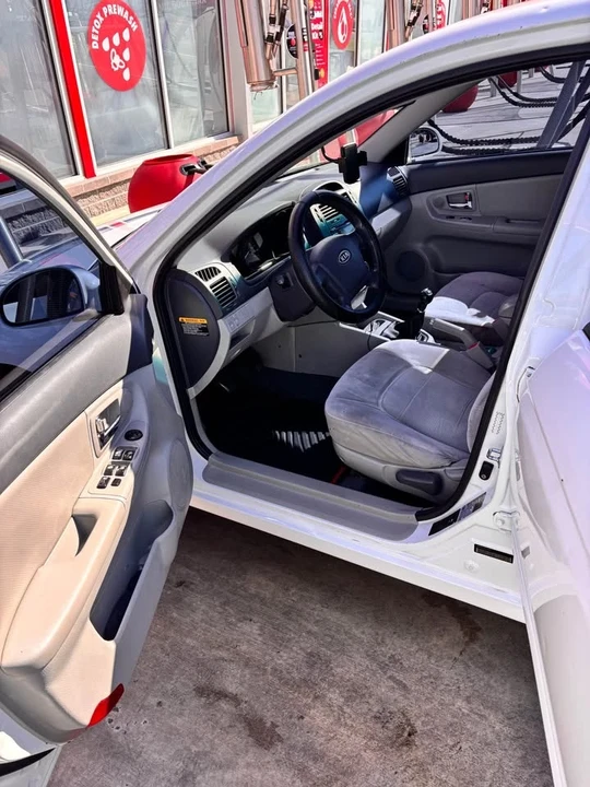 2008 Kia Spectra - Image 3 of 7