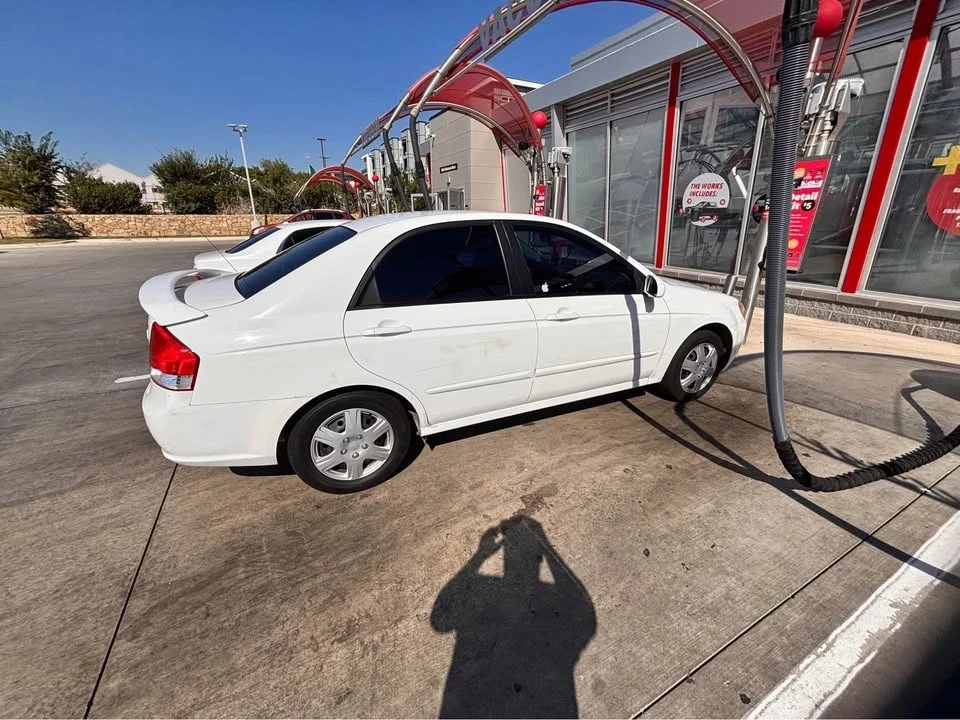 2008 Kia Spectra - Image 2 of 7