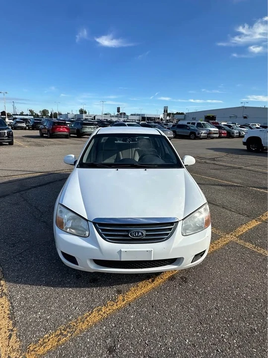 2008 Kia Spectra - Image 3 of 11
