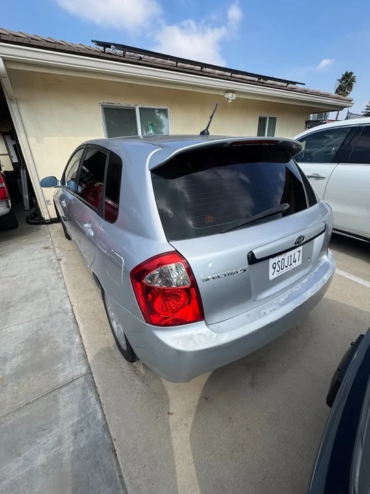 2008 Kia Spectra - Image 3 of 9