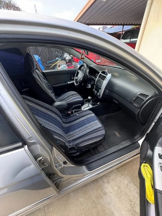2008 Kia Spectra - Image 7 of 9
