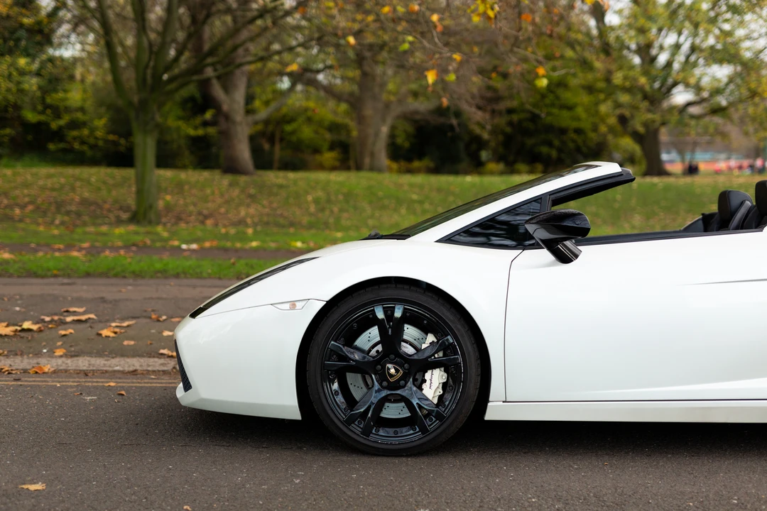 2008 Lamborghini Gallardo - Image 16 of 31