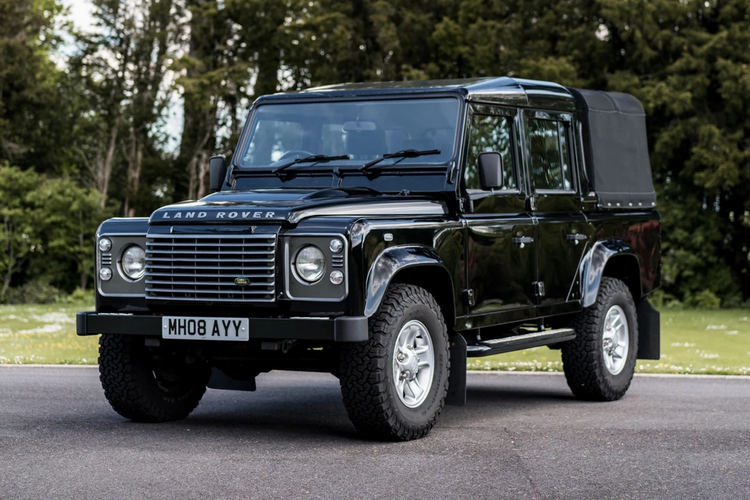 2008 Land Rover Defender 110 - Image 2 of 31