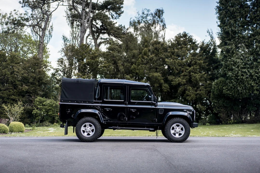2008 Land Rover Defender 110 - Image 12 of 31