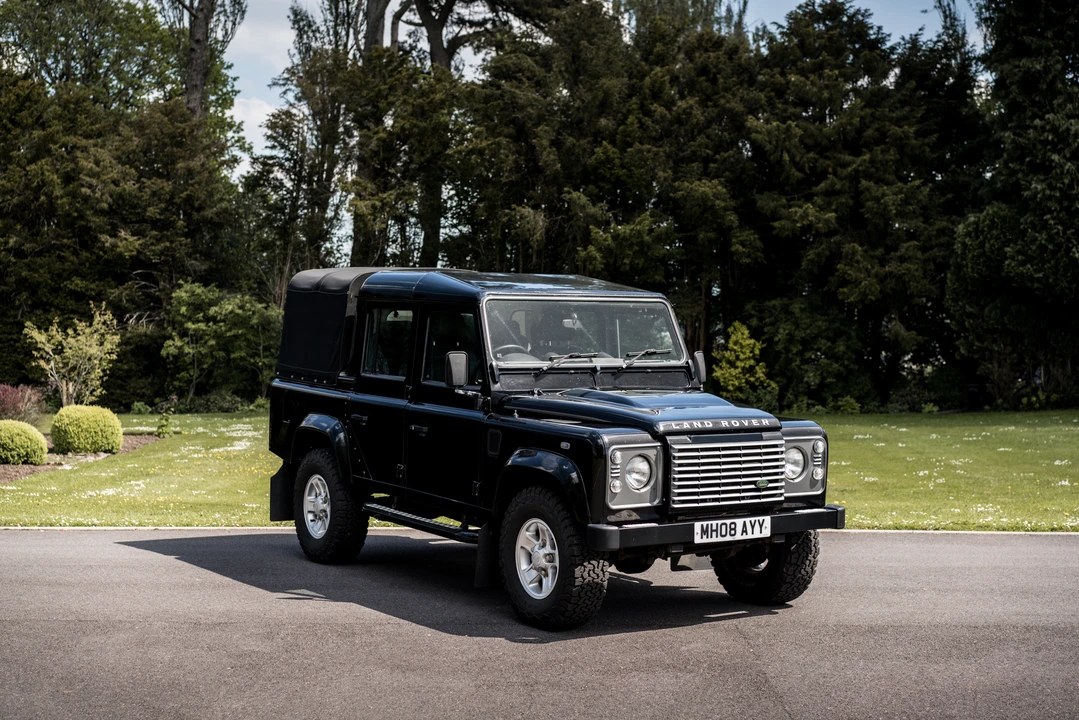 2008 Land Rover Defender 110 - Image 14 of 31