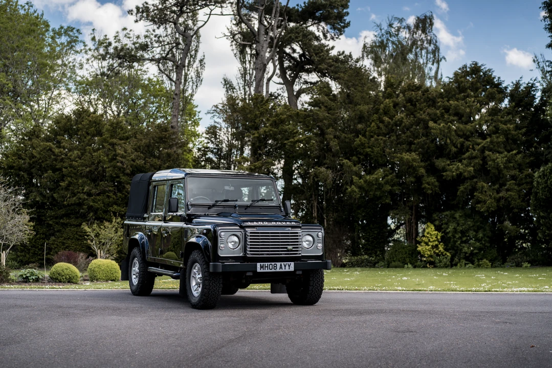 2008 Land Rover Defender 110 - Image 16 of 31