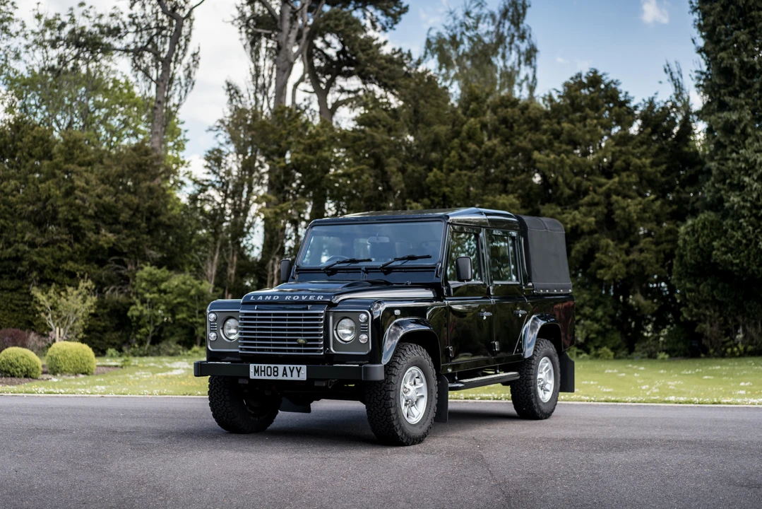 2008 Land Rover Defender 110 - Image 17 of 31