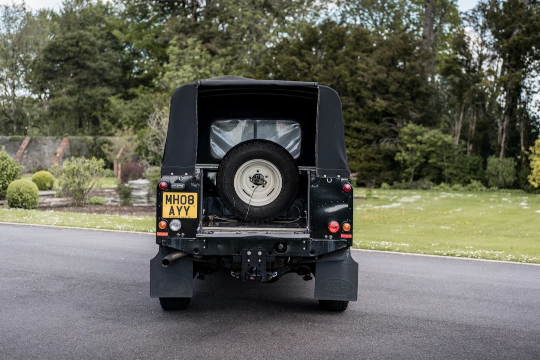 2008 Land Rover Defender 110 - Image 7 of 31