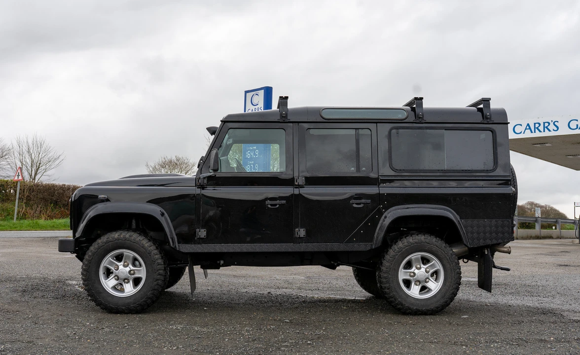 2008 Land Rover Defender 110 - Image 6 of 31