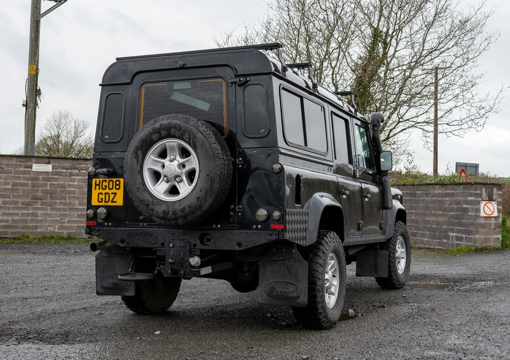 2008 Land Rover Defender 110 - Image 11 of 31